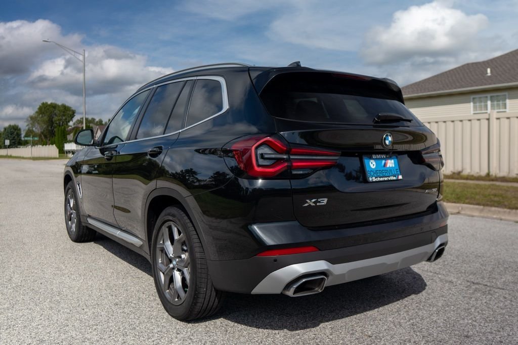 Used 2024 Black Sapphire Metallic BMW xDrive30i image 5