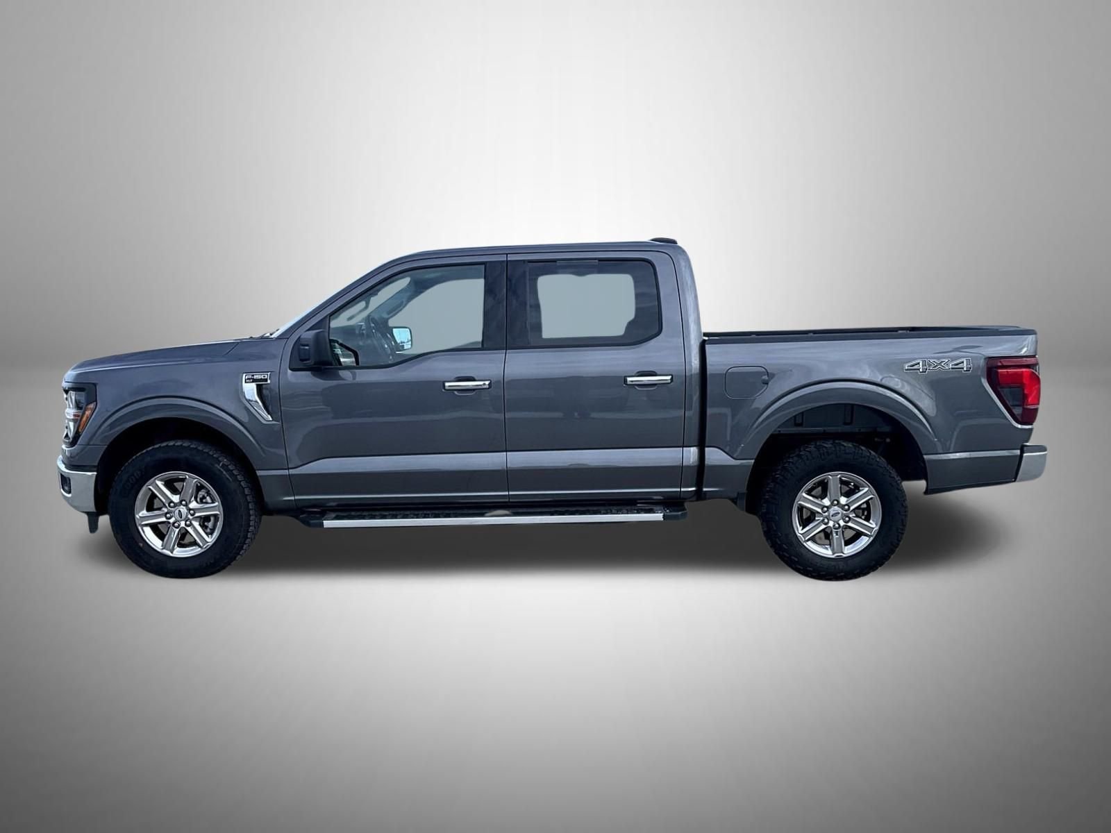 Used 2025 Gray Ford XLT image 8