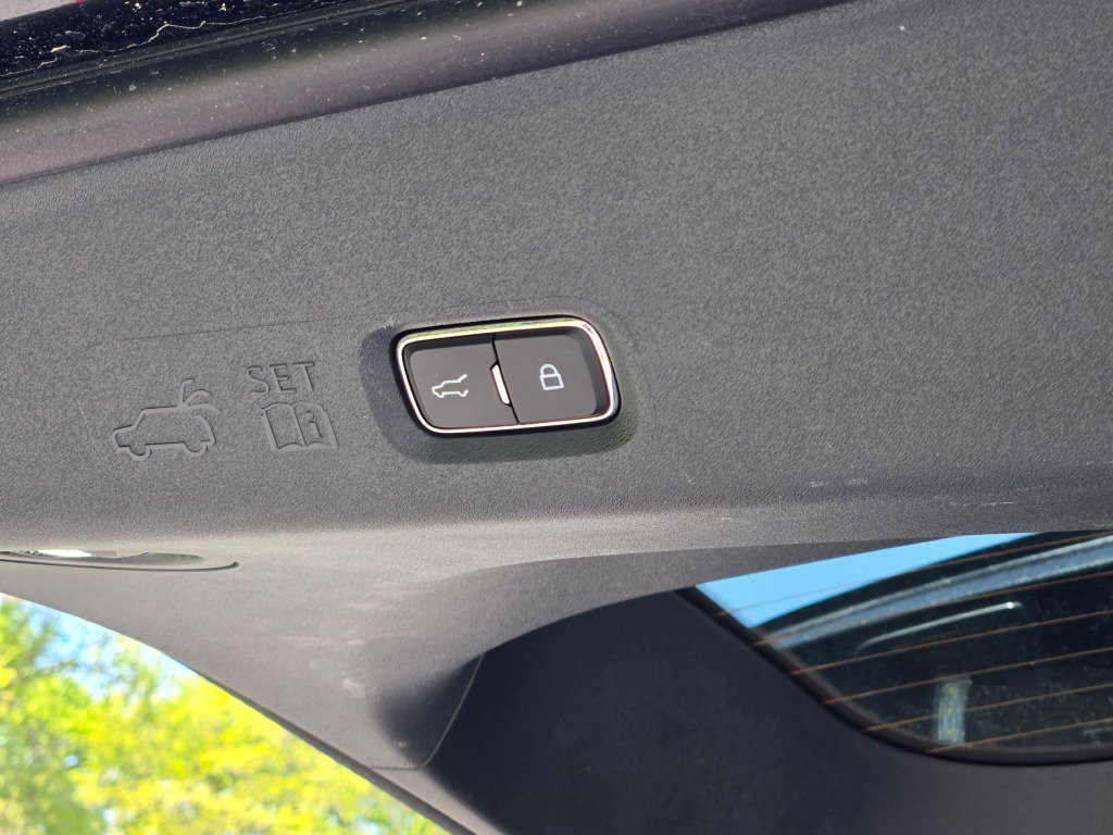 2025 Ford Expedition Active - Photo 18