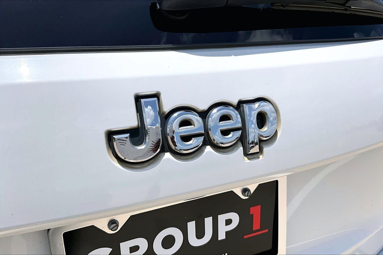 Used 2020 Bright White Clearcoat Jeep Overland image 31