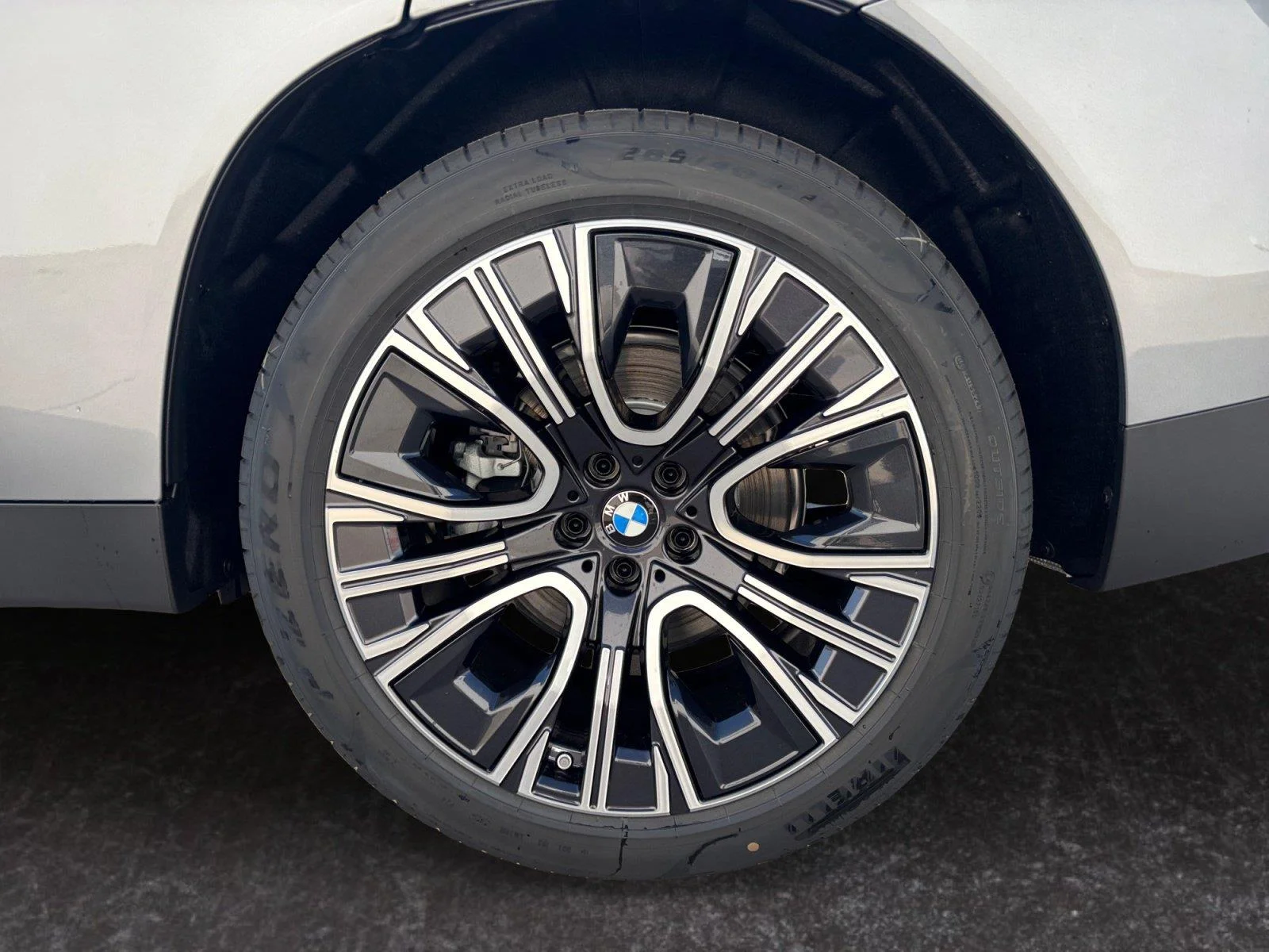 New 2026 Skyscraper Grey Metallic BMW 30 xDrive image 27