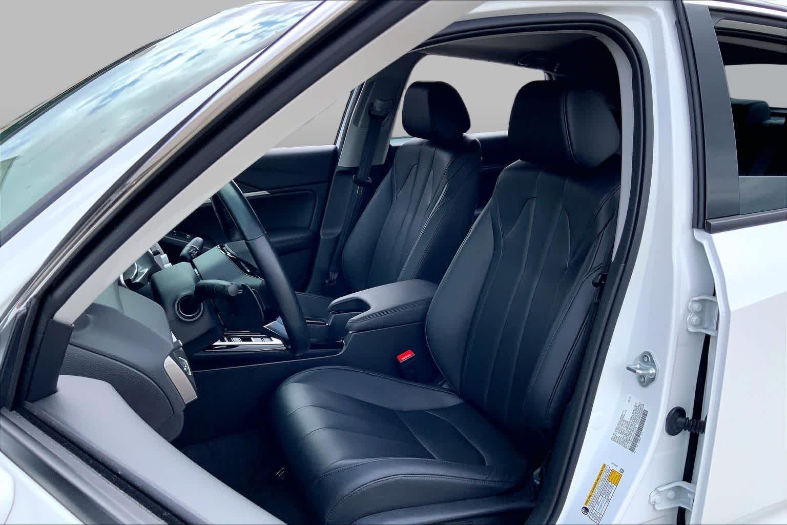 Used 2023 Platinum White Pearl Acura  image 8