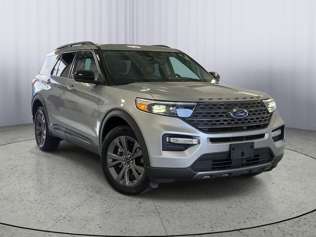 2023 Ford Explorer XLT 4WD's photo