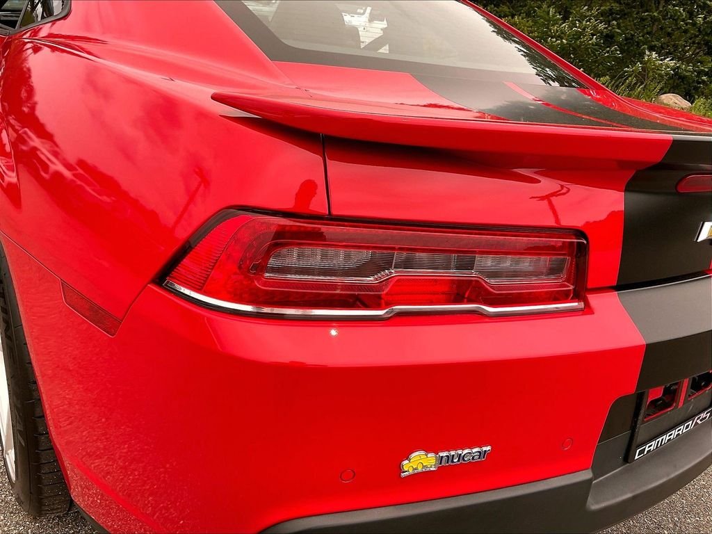 Used 2015 Red Chevrolet 2LT image 30