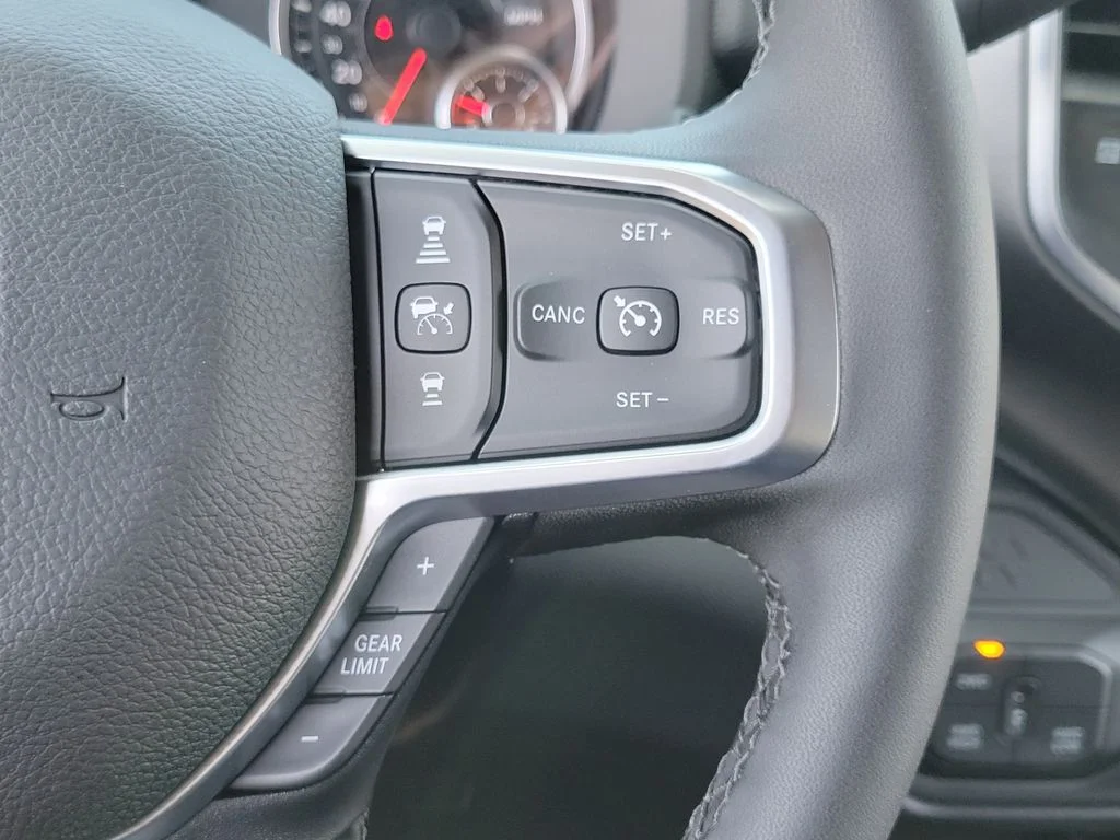 2026 Ram Ram 2500 Pickup photo 5
