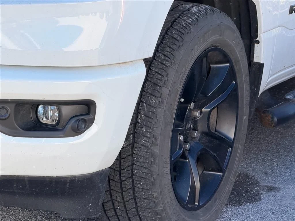 Used 2021 White Ram Big Horn/Lone Star image 6