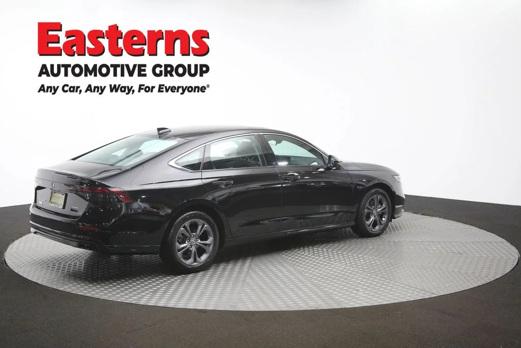 Used 2024 Black Honda EX-L image 41