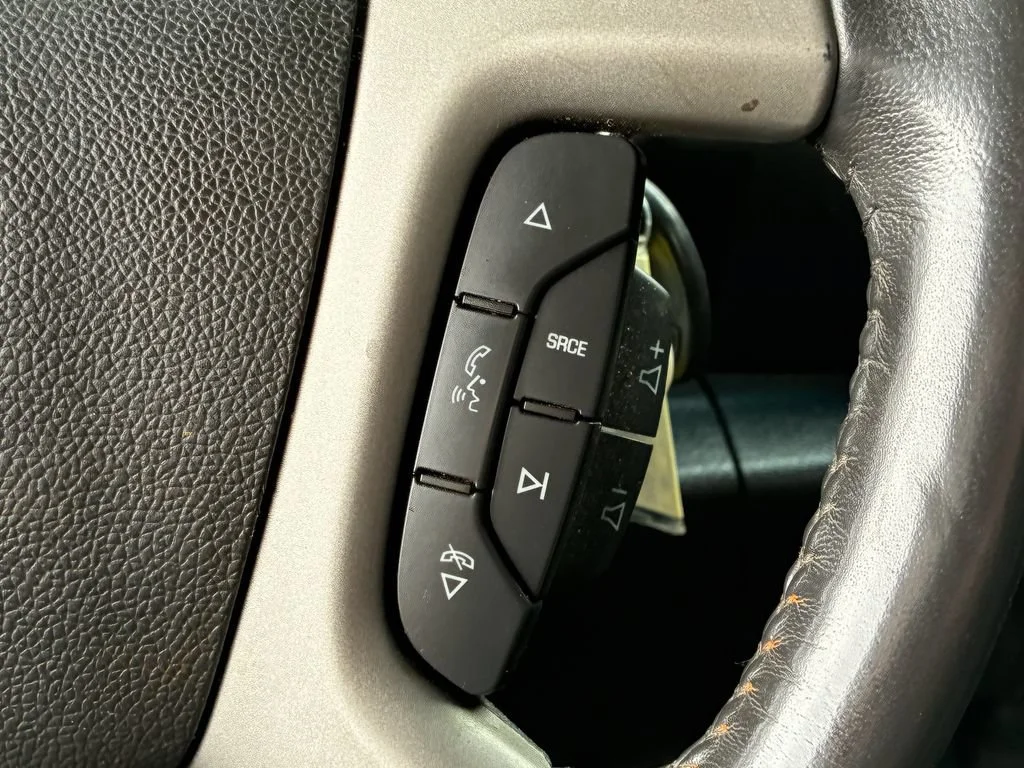 Used 2011 STEEL GREEN METALLIC Chevrolet LT image 28
