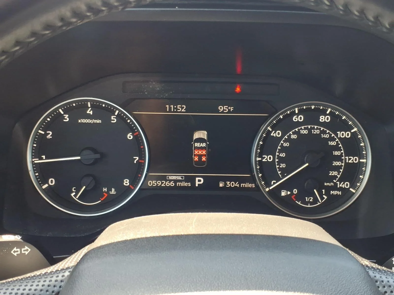 Used 2025  Mitsubishi SE image 24
