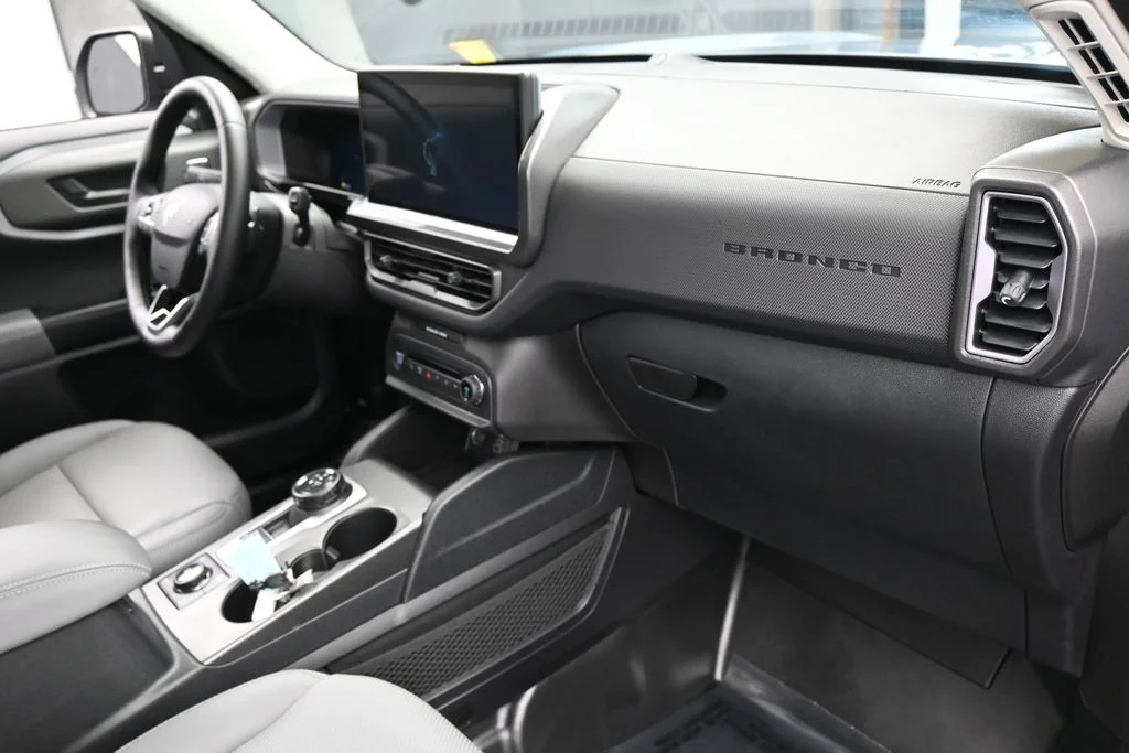 Used 2026 Azure Gray Metallic Ford Badlands image 51
