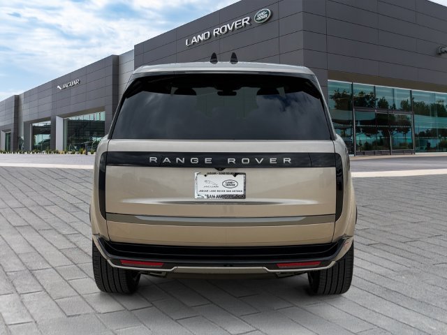 New 2027 Batumi Gold Land Rover SE image 4