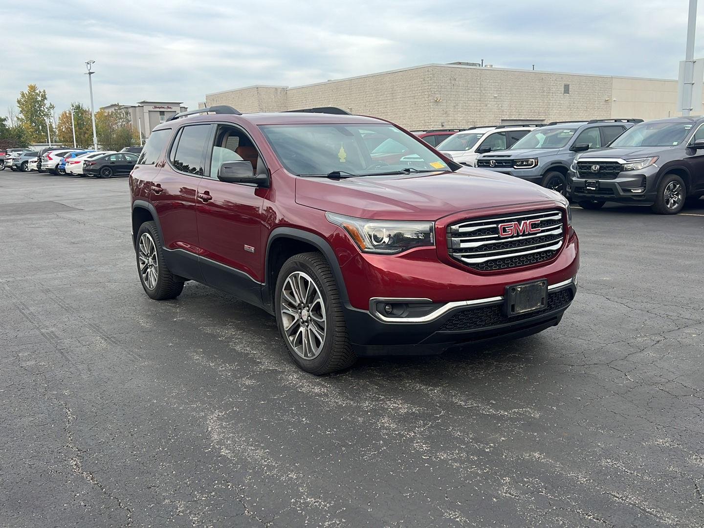 Used 2017 Crimson Red Tintcoat GMC SLT image 3