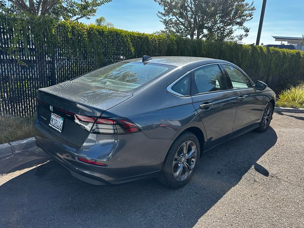 Used 2024  Honda EX image 12