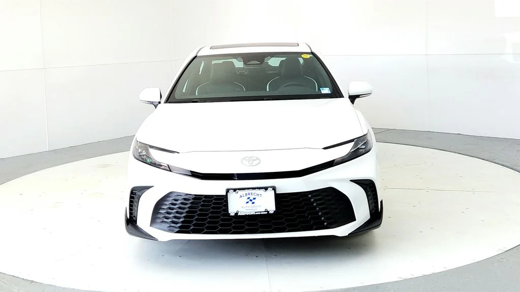 New 2026 Ice Cap Toyota SE image 8
