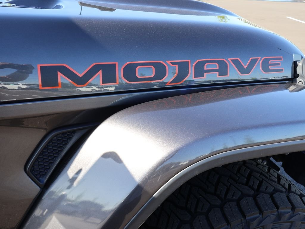 Used 2021 Granite Crystal Metallic Clearcoat Jeep Mojave image 9
