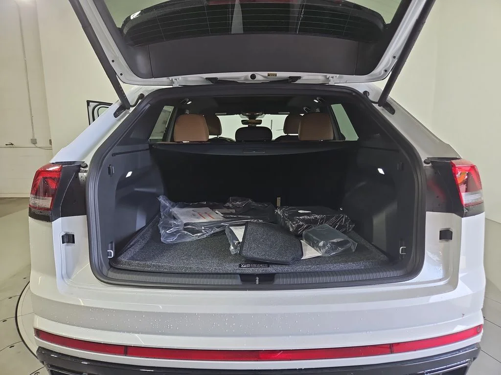 New 2026 White/off-white Volkswagen 2.0T SEL R-Line Black image 22