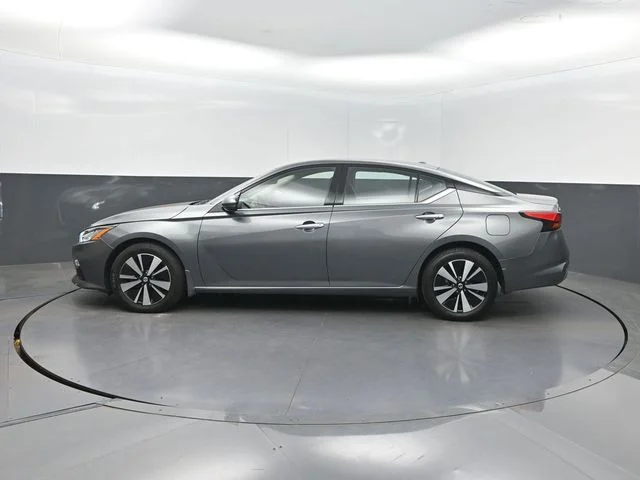 Used 2019 Gray Nissan 2.5 SL image 2