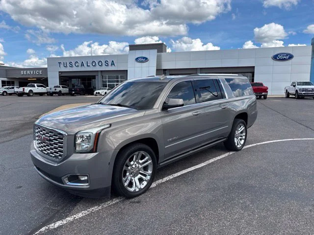 Used 2019 Gray GMC Denali image 4