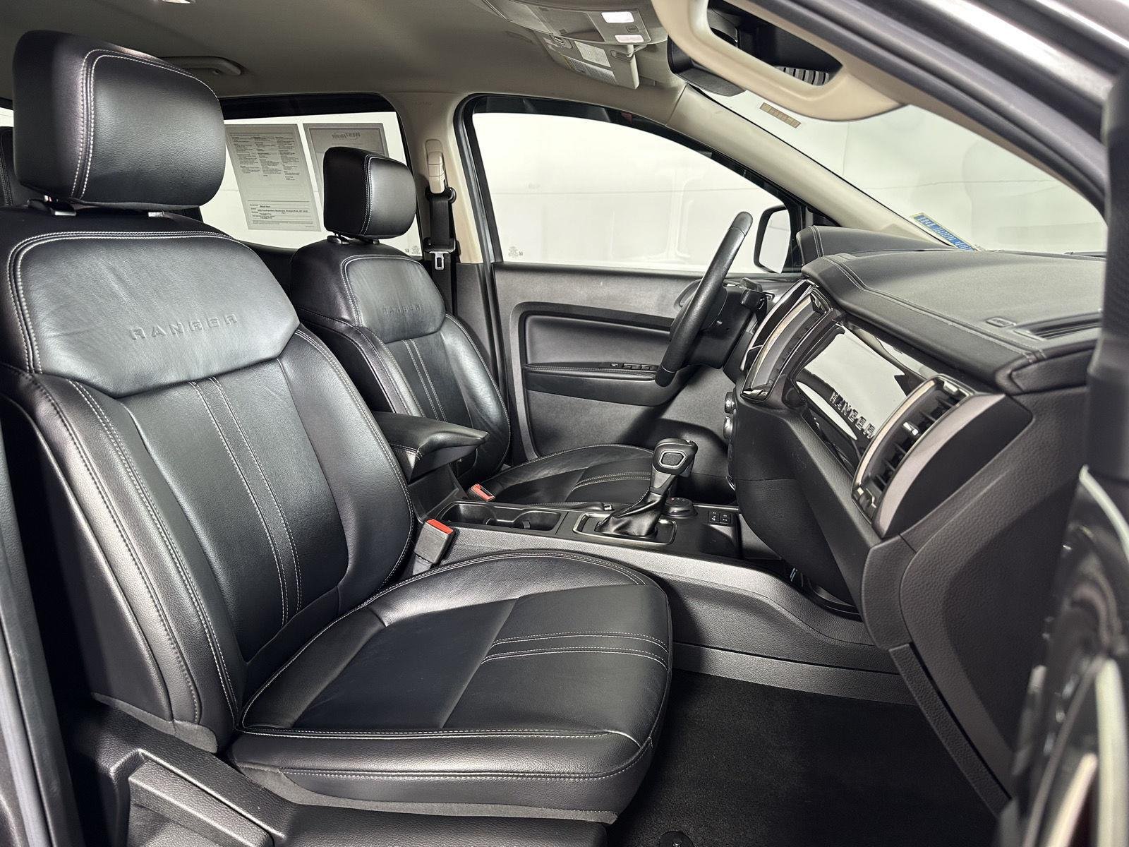 Used 2019 Magnetic Ford LARIAT image 21