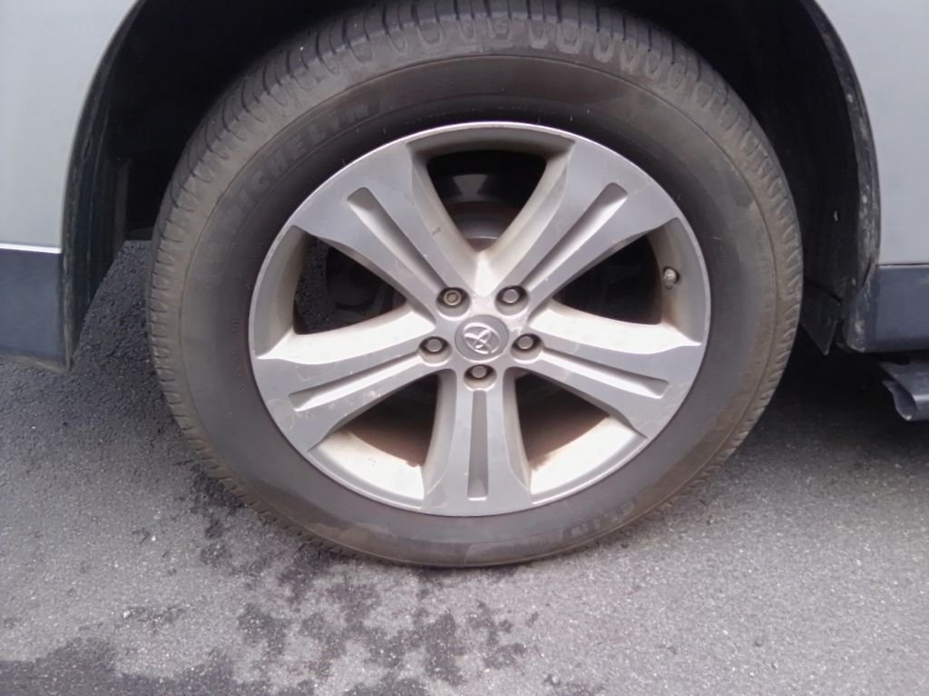 Used 2013 Silver Toyota Limited image 3