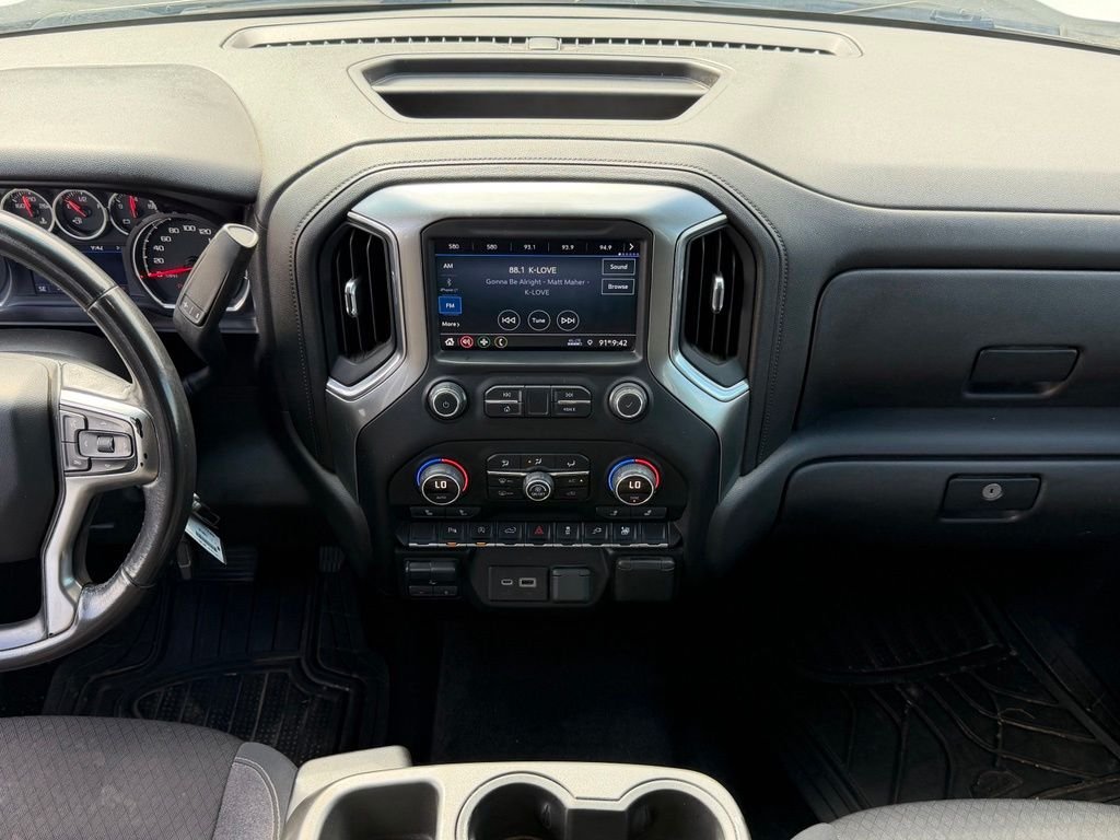 Used 2021 White Chevrolet LT image 17