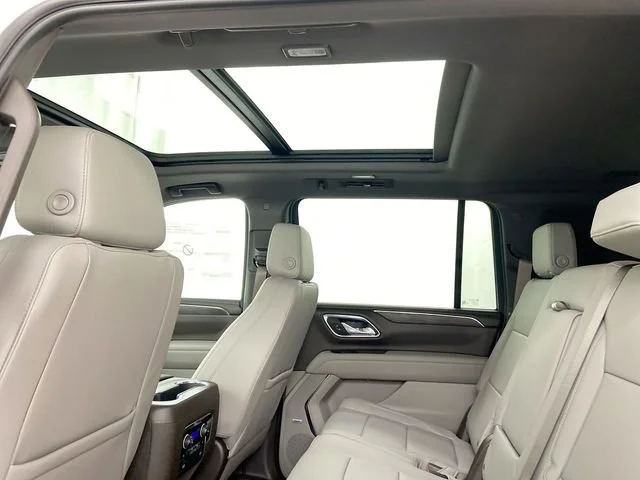 2023 Chevrolet Suburban Z71 - Photo 25