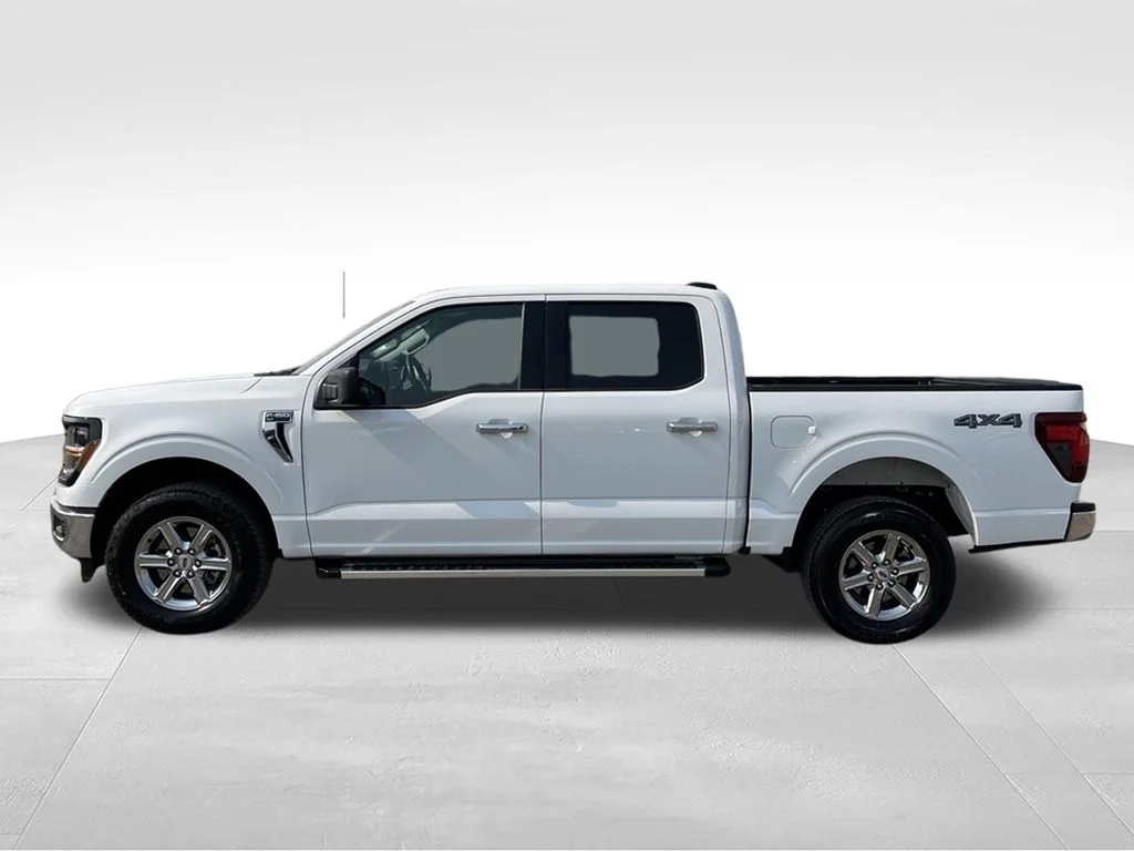 Used 2025 White Ford XLT image 8