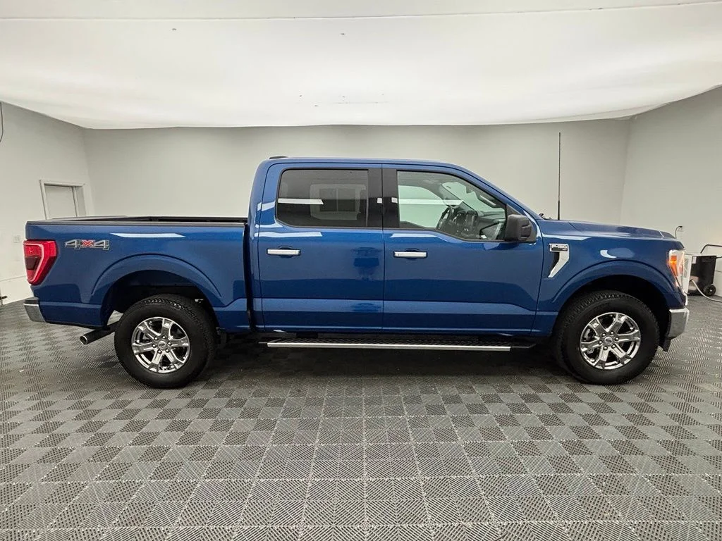 Used 2023 Blue Ford XLT image 7