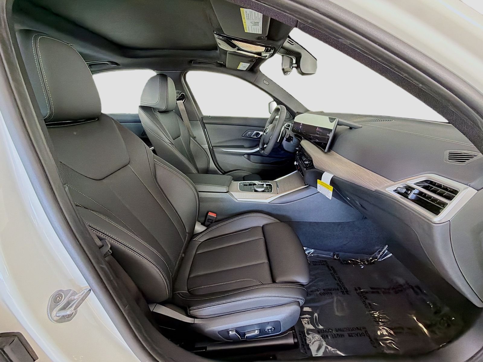 New 2026 Alpine White BMW 330i xDrive image 29