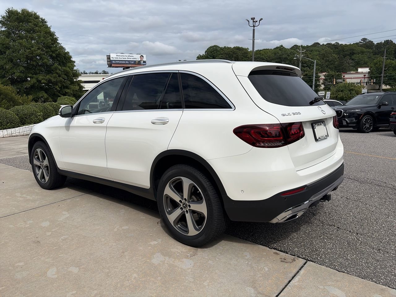 Used 2020 designo Diamond White Metallic Mercedes-Benz GLC 300 image 6