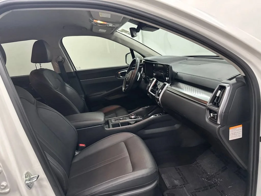 Used 2023 White Kia EX image 28