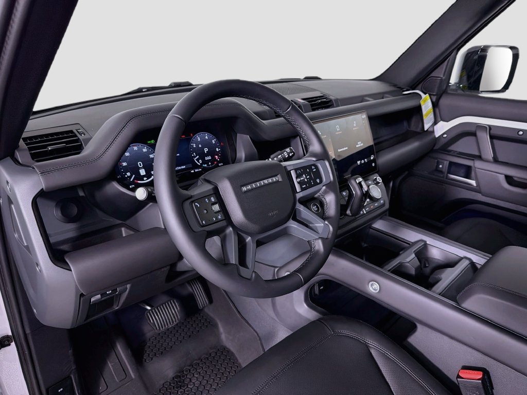 New 2026 Fuji White Land Rover X-Dynamic SE image 9