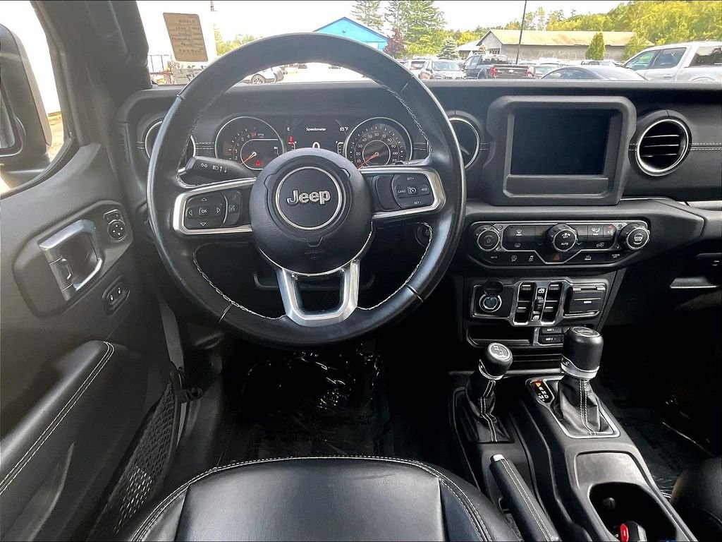 Used 2021 Sting-Gray Clearcoat Jeep Unlimited Sahara image 15