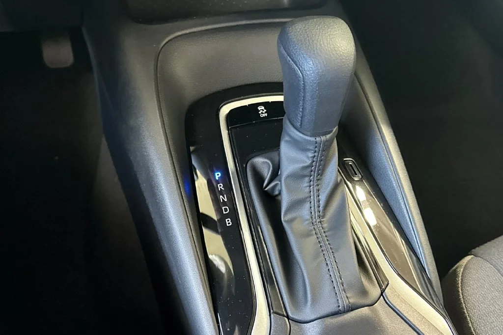 New 2027 Ice Cap Toyota  LE image 23