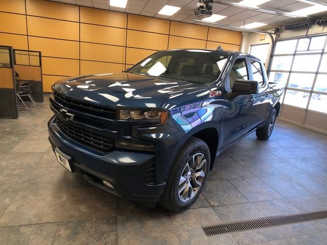 Certified Used 2019 Northsky Blue Metallic Chevrolet RST image 3