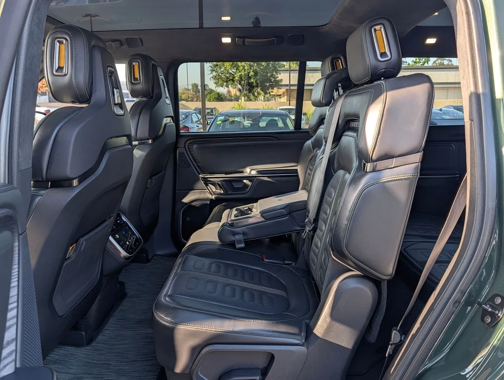 2024 Rivian R1S Adventure - Photo 12