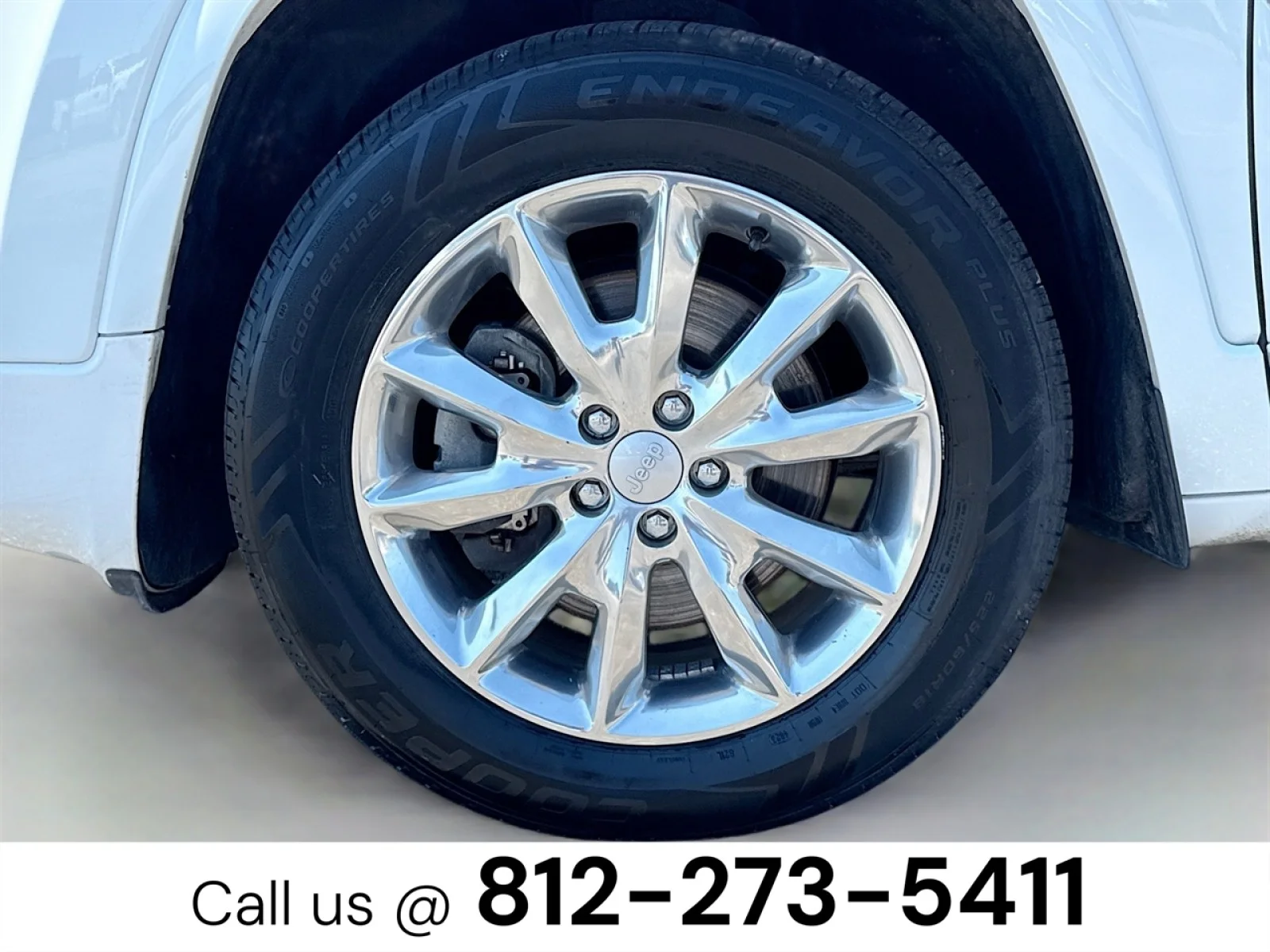 Used 2017  Jeep Overland image 32