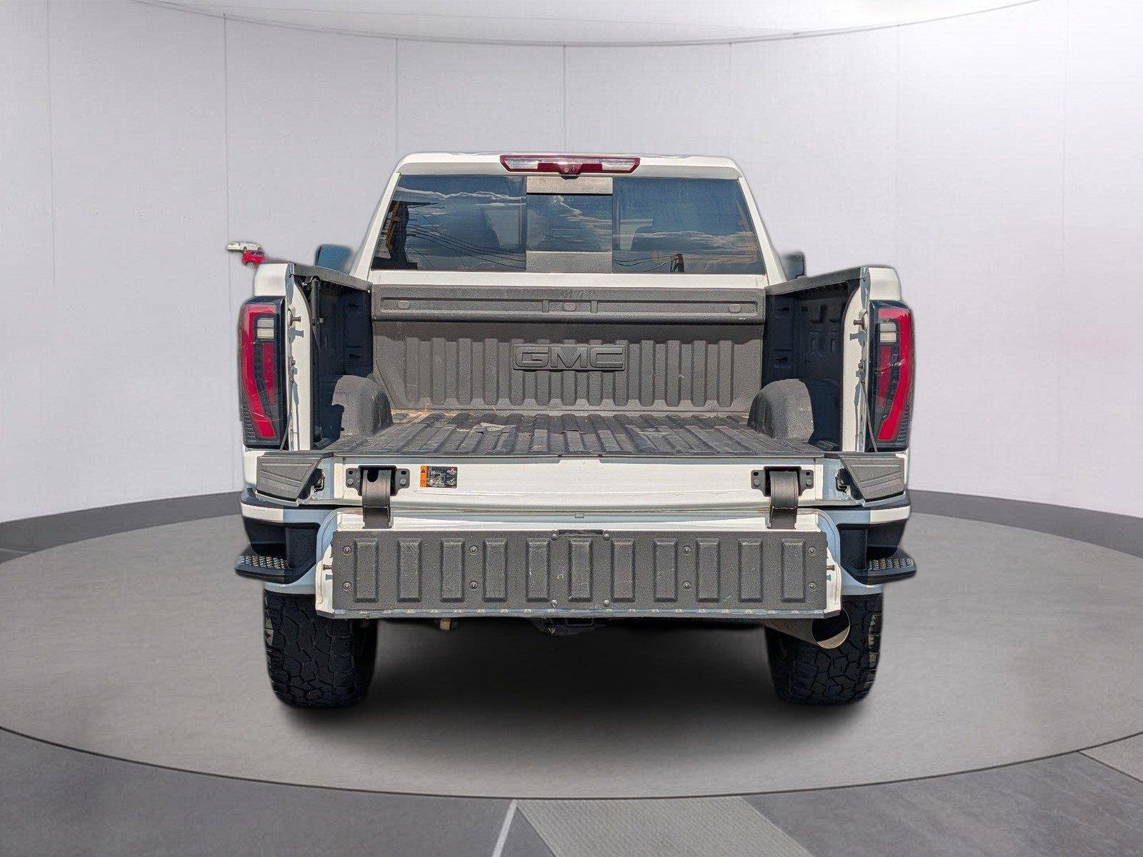 Used 2025 Summit White GMC AT4 image 5