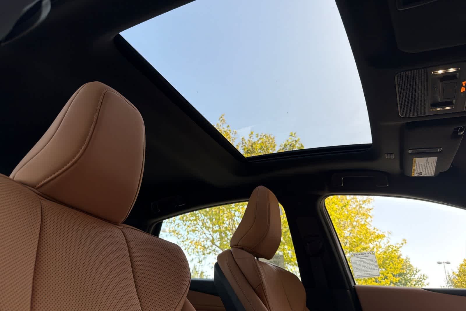 New 2026 Ultra White Lexus ES 350h PREMIUM+ image 17