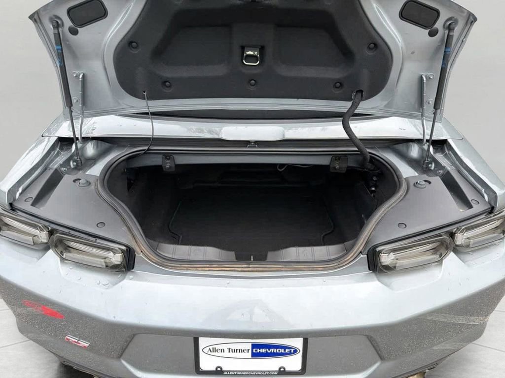 Used 2023 Sharkskin Metallic Chevrolet 2LT image 7