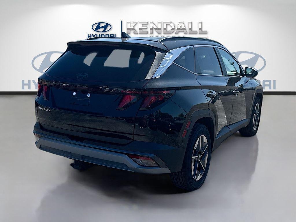 New 2026 Phantom Black Hyundai SEL FWD image 6