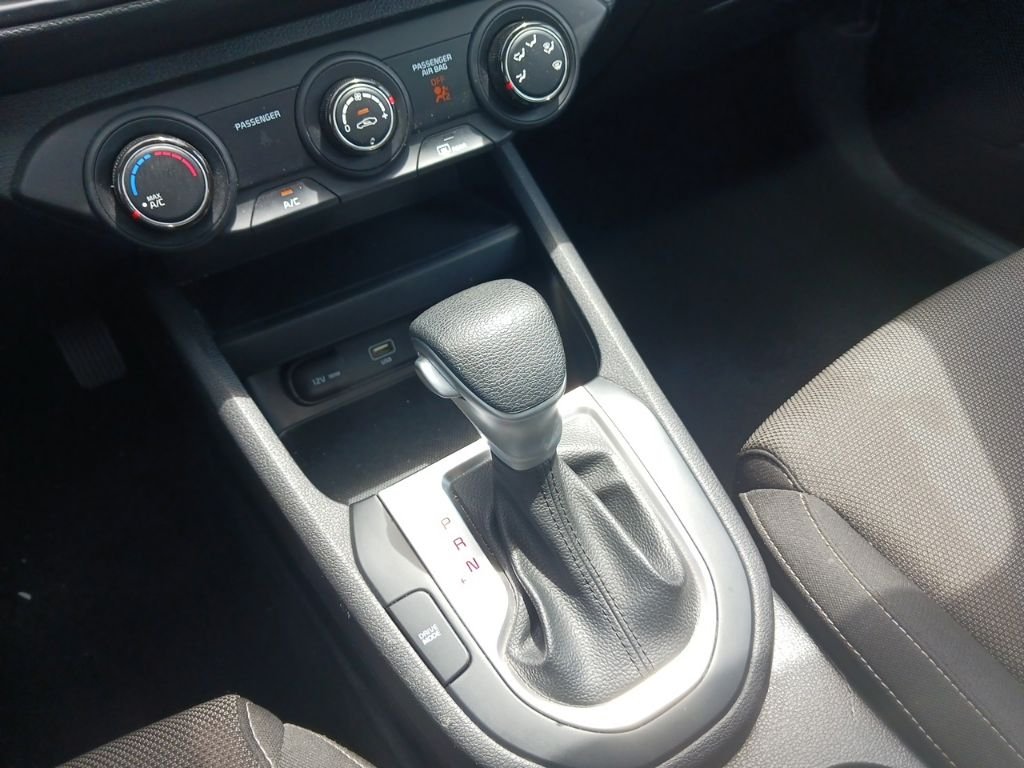 2024 Kia Forte LXS - Photo 24