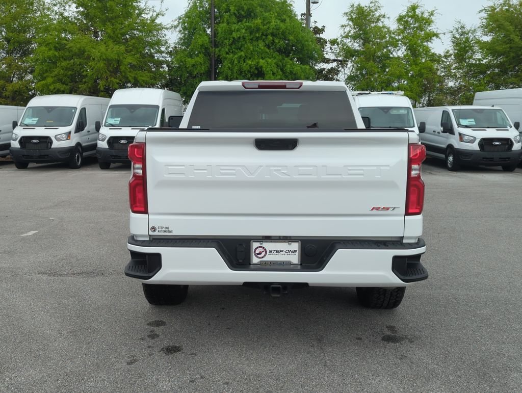 Used 2025 White Chevrolet RST image 5