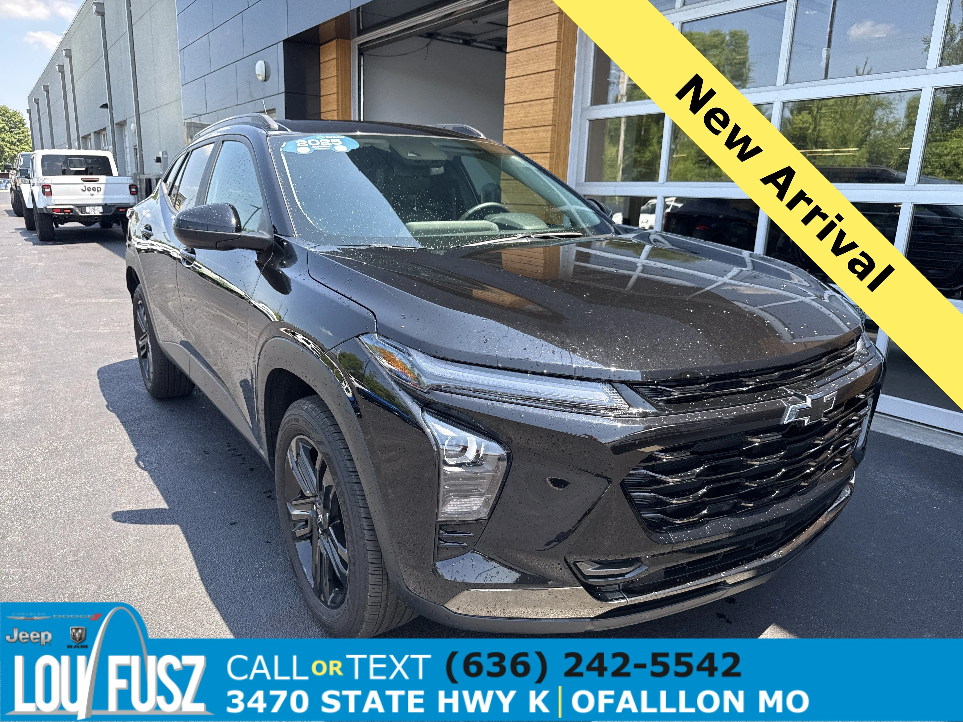 Used 2025 Mosaic Black Metallic Chevrolet ACTIV image 1