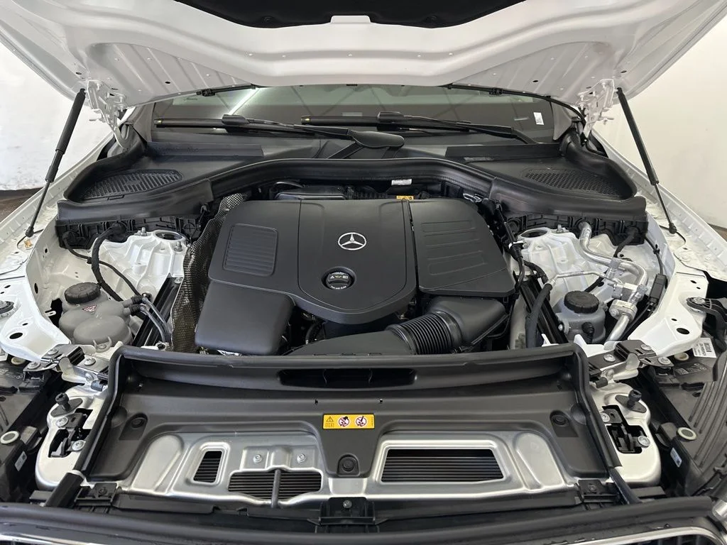 Used 2026 White Mercedes-Benz GLC 300 image 29