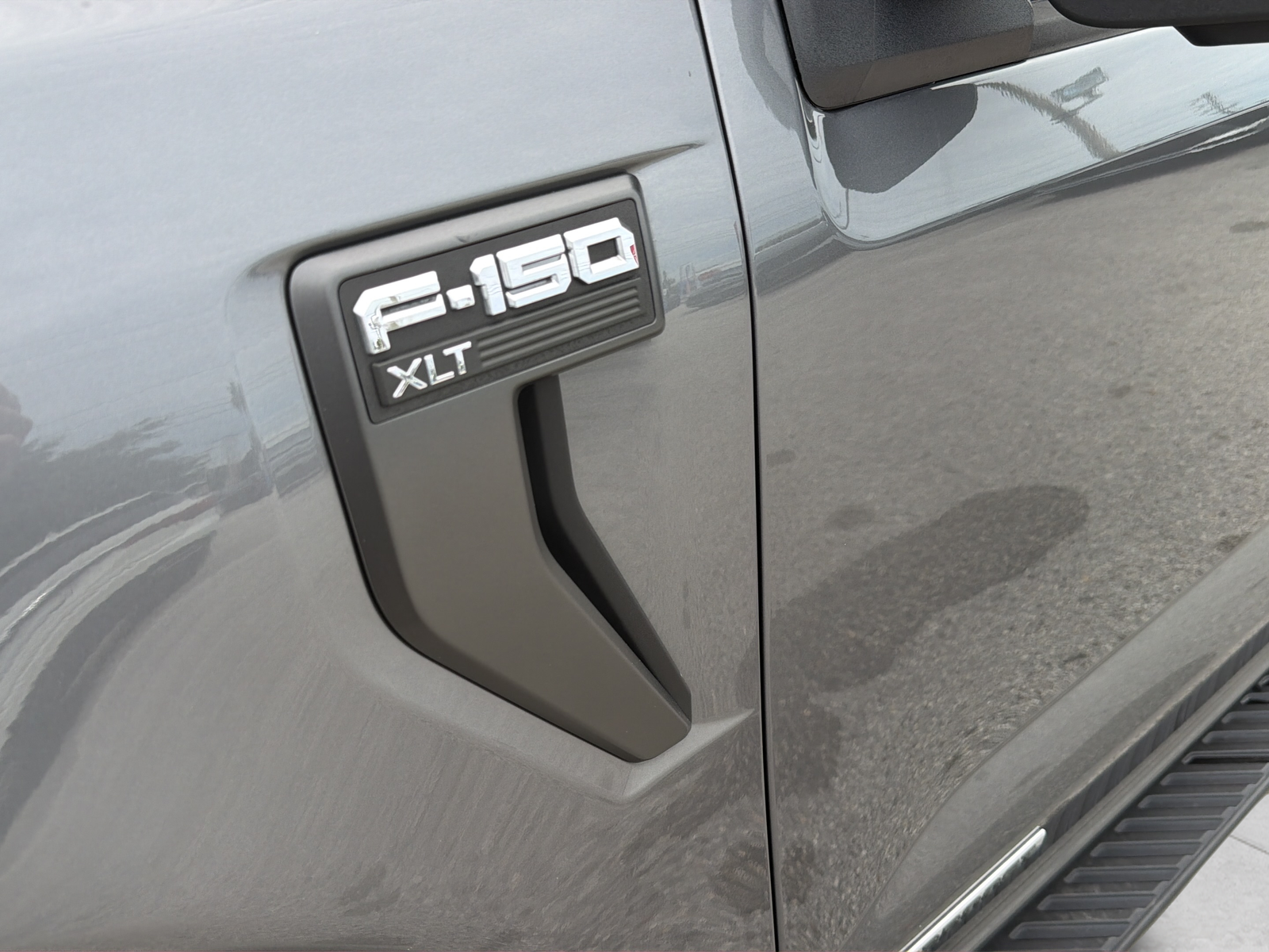 Used 2023 Gray Metallic Ford XLT image 38