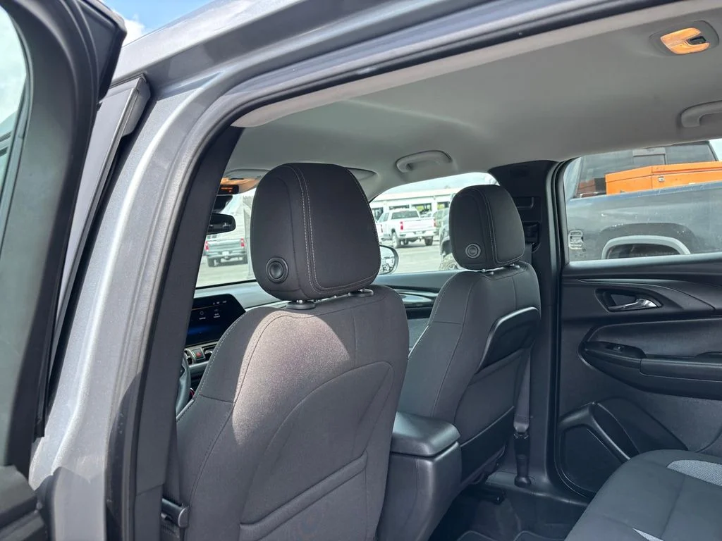 Used 2025 Gray Chevrolet LS image 23