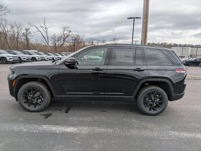 New 2026 Diamond Black Crystal Pearl-Coat Exterior Paint Jeep Altitude image 5