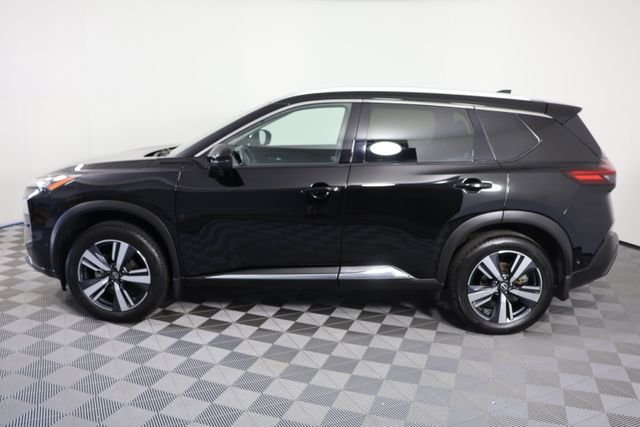 Used 2023 Black Nissan SL image 5