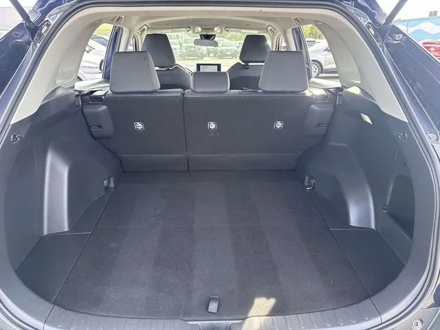 Used 2025  Toyota XLE image 7
